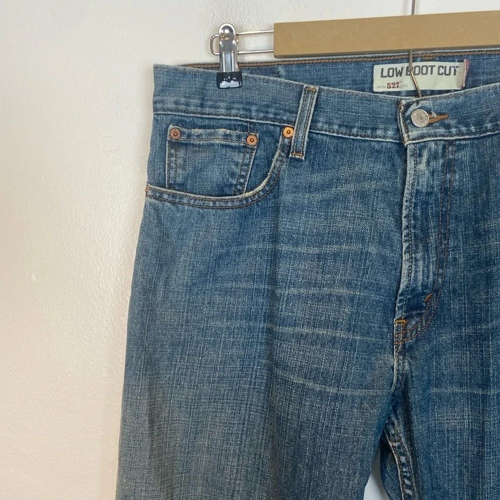 Levi's Men's 527 Low Bootcut Fit Jeans Size 36X34 Mid Wash‎ Cotton Color Blue